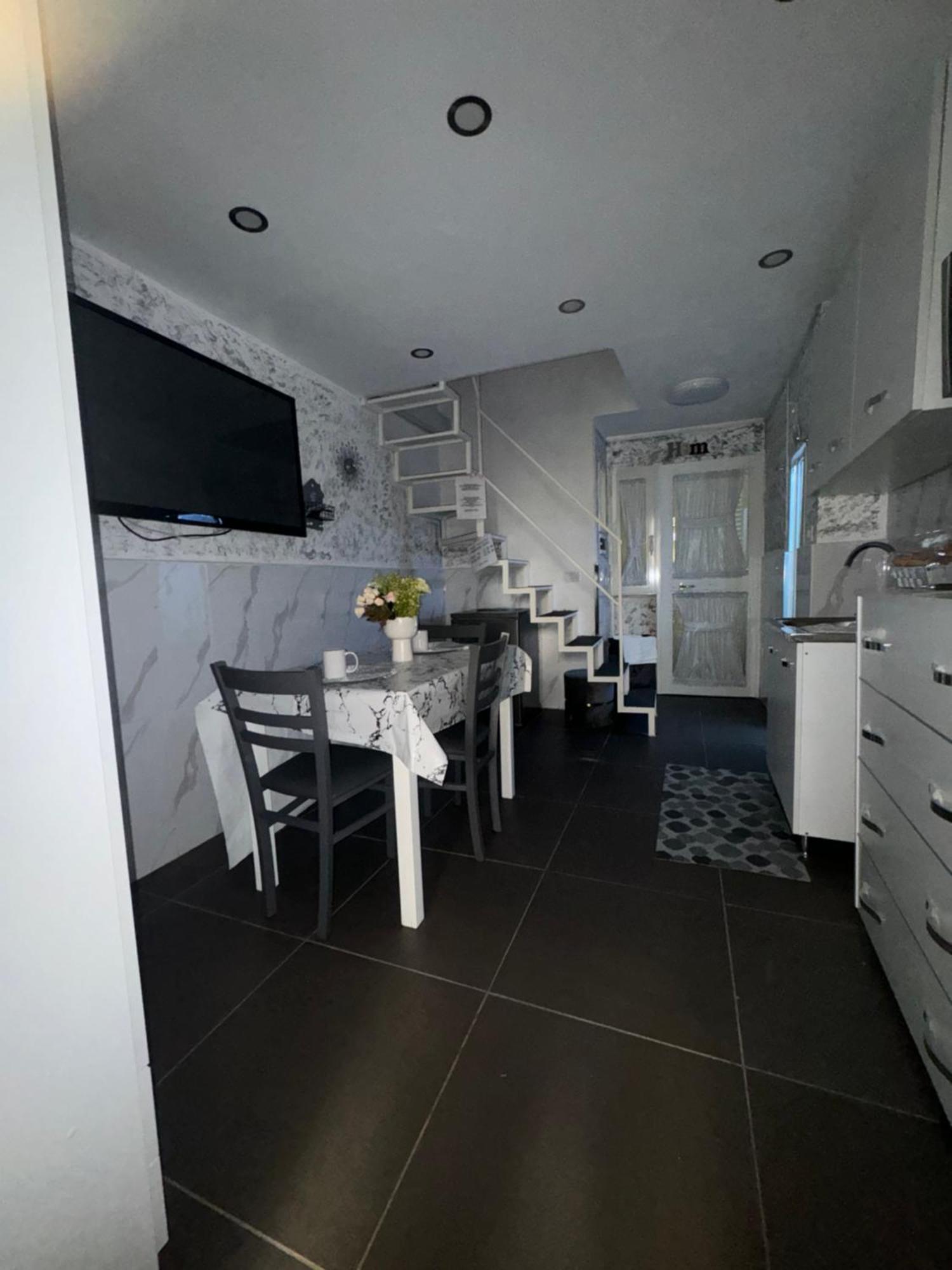 Dori Home เนเปิลส์ ภายนอก รูปภาพ